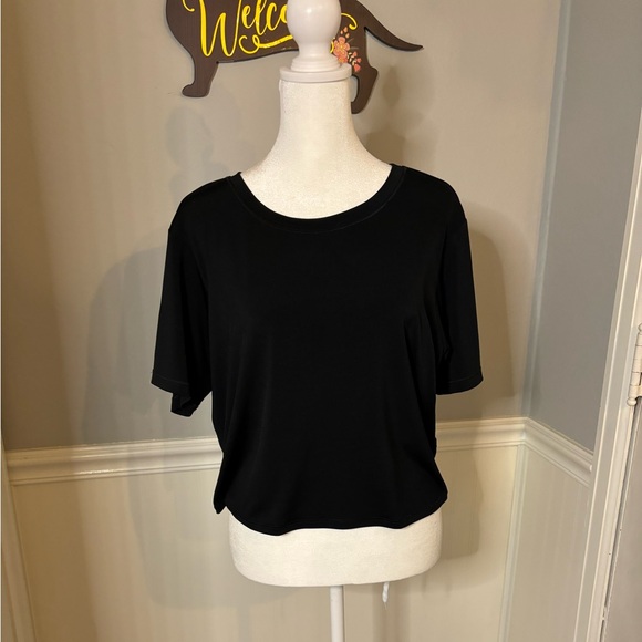 Fabletics open back workout top - Picture 3 of 3